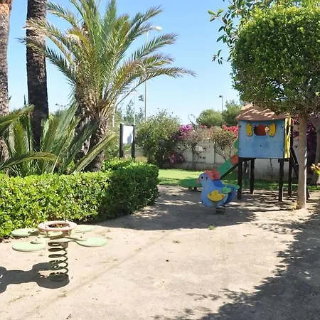 Familiar Con Jardines Privados, Appartement